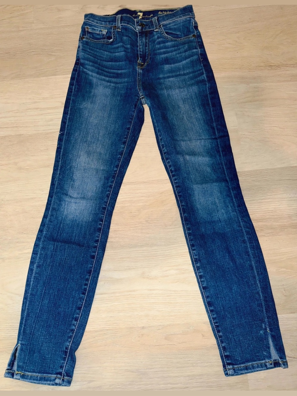 7 For All Mankind Skinny Jeans in Dark Blue Wash